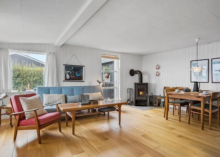 Hébergement de vacances 3 Bedroom In *