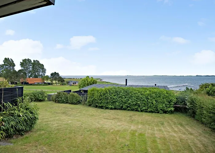 3 Bedroom In Ferienhaus Fåborg